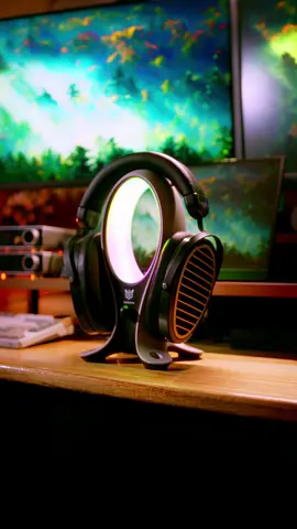 นี่คือขาตั้งหูฟัง…หรือของตั้งโต๊ะระดับงานศิลป์? #Onikuma #headsetstand #ขาตั้งหูฟัง 