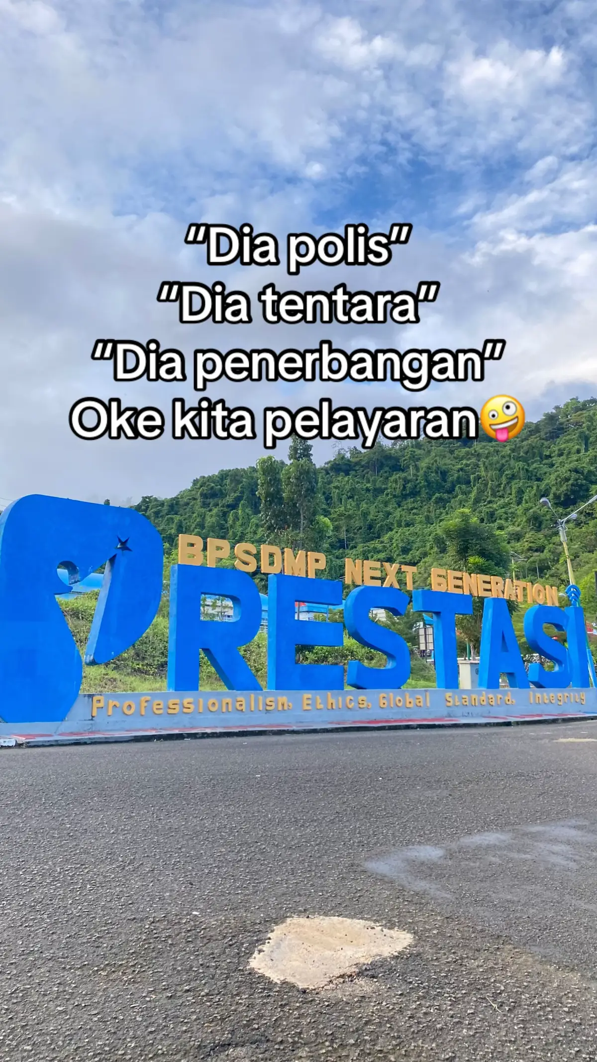 #fyp #foryou #pelautindonesia #popeyes #pelautpunyacerita #doaibuselamanya #taruna #perwiramuda #bismillah @Politeknik Pelayaran Sorong 