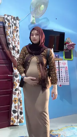 fitcheck bumil dihari jumat🤗✨ #ootdbumil #outfitbumil #mamamuda 
