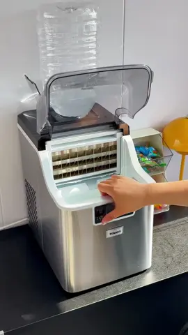 This ice maker is really wonderful 😉#tech #technology #icemaker #tiktokmademebuyit #freevillagepartner 