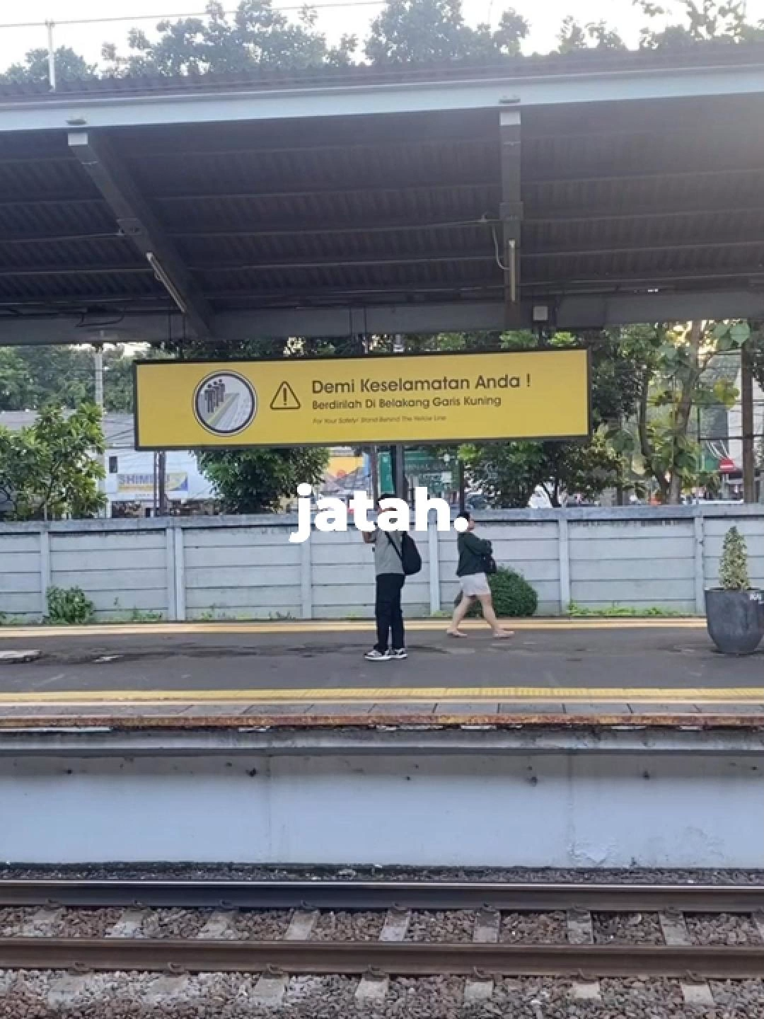nggak apa-apa kok, kalau kita ngerasa ketinggalan