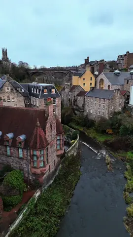 What do you love most about Edinburgh? 🏴󠁧󠁢󠁳󠁣󠁴󠁿 #Scotland #Edinburgh 