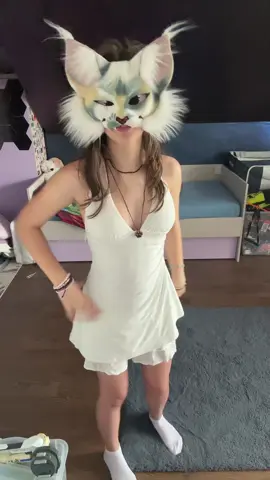 Hoped on the trend ^^ . . . . . .#furry #furrytiktok #furryfandom #fyp #catmask #dontletthisflop #viral #therian #theriantiktok #dance #trend