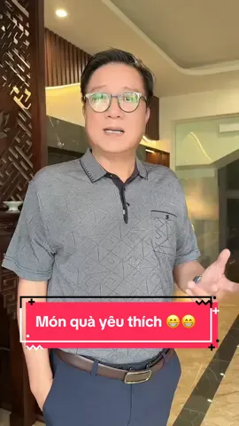 Bao nhiêu món quà cũng chưa bằng món quà Trinh đang diện 😁😁#fyp #xuhuong #tikhub #thoitrang #thoitrangtrungnien #aopolonam #aopolotrungnien 