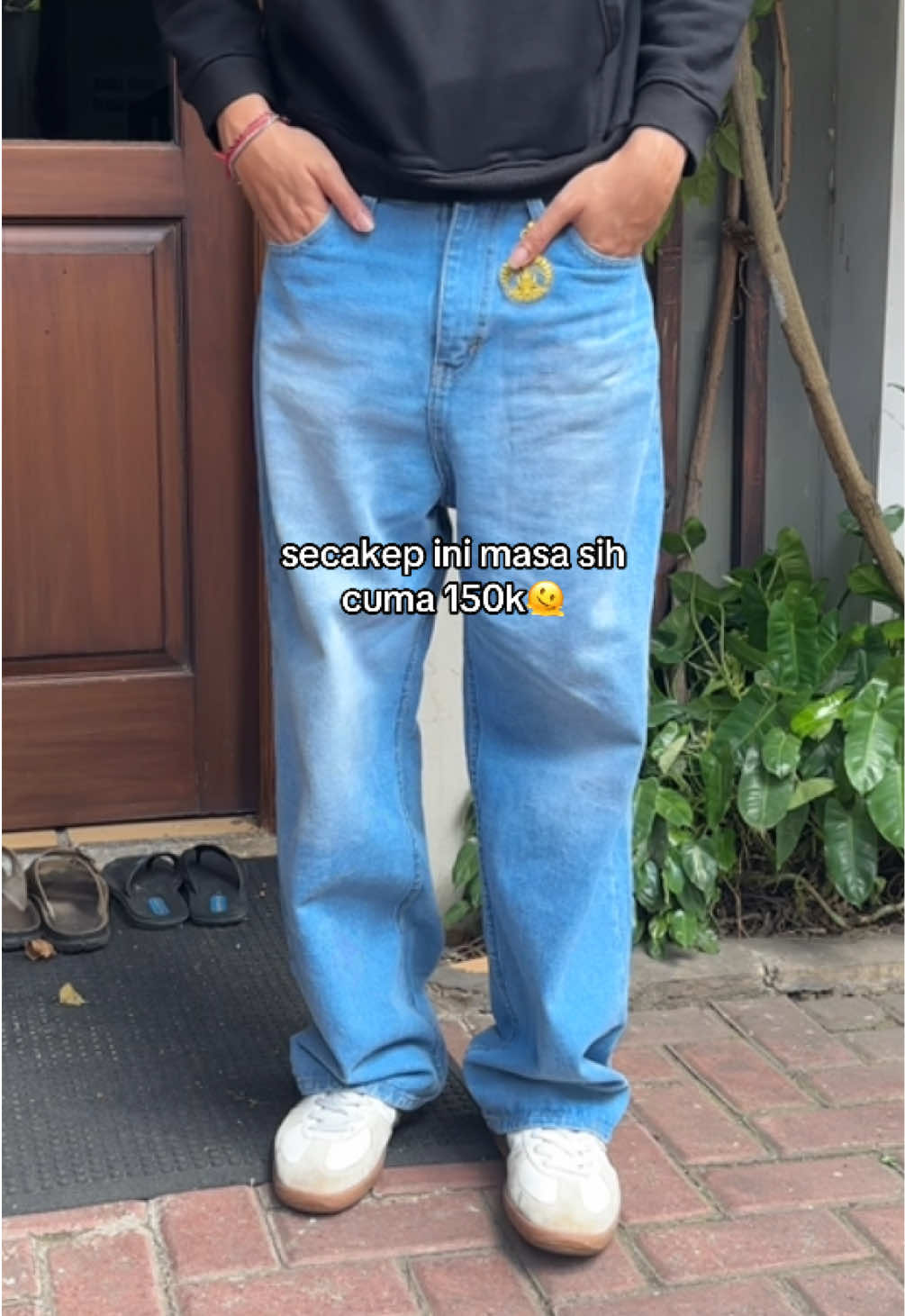 cakep banget cuyy jeansnya🤭#jeans #celanajeans #celanajeansmurah #celanajeanspria #loosejeans 