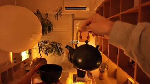 7/6.sun 寝落ちして早起きしすぎた朝。 ちょっと特別な時間を過ごして二度寝しちゃう。 #一人暮らし#Vlog#fyp  #インテリア#本棚#読書