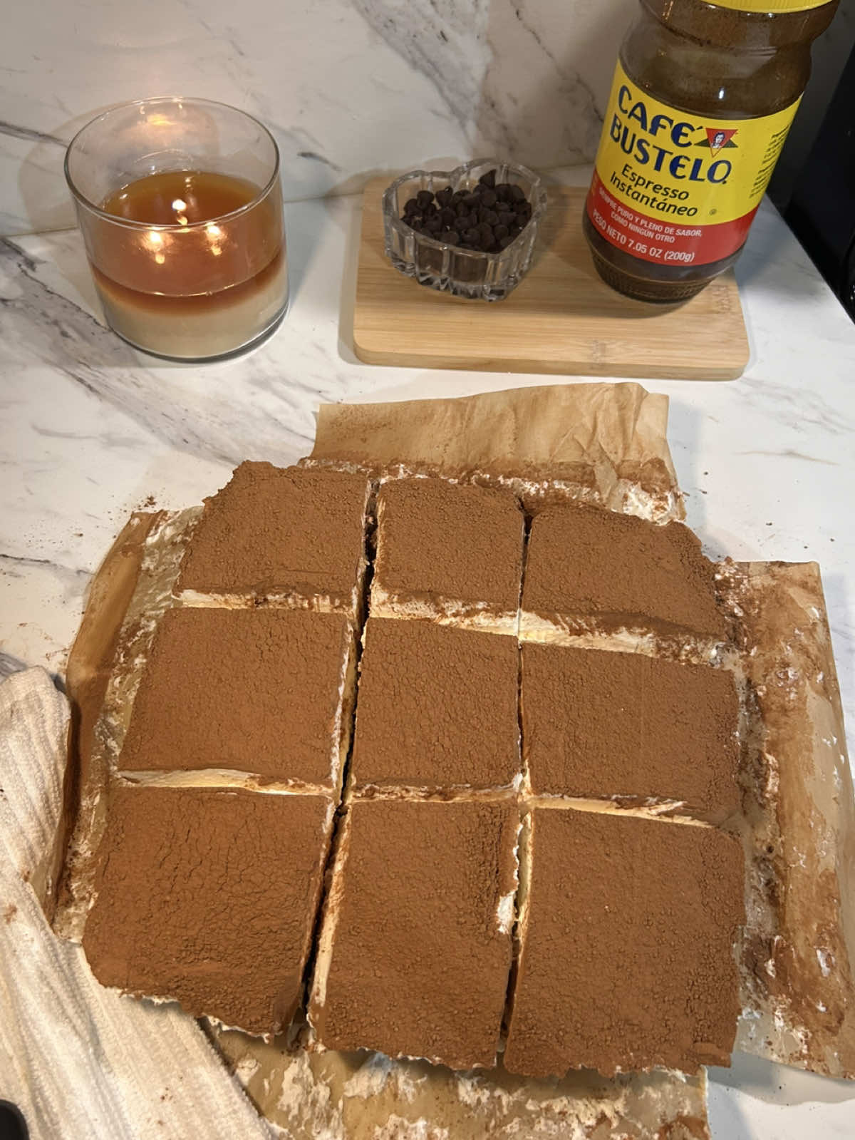 tiramisu brownies 🤎   fudgy brownie recipe:   1/2 cup brown butter (113g) 2/3 cup brown sugar(135g) 1/3 cup granulated sugar(67g) 2 eggs 1 tsp vanilla (5ml) 1/2 cup flour (60g) 1 tsp cafe bustelo instant espresso 1/2 cup cocoa powder (40g) 1/4 tsp salt (1.5g) & chocolate chips   combine your butter & sugar (make sure your butter isn't hot) mix until combined and add your eggs, mix until light and fluffy, then sift in your dry ingredients in & fold them in, don't overmix so you don't get cakey brownies, bake at 350•F for 25-30 minutes! (this can vary depending on your pan & oven.)   tiramisu filling :   1 3/4 cup heavy cream(414g) 1 cup mascarpone cheese (225g) 1/2 cup powdered sugar(60g) 1 tsp vanilla (4.2g) 1 cup espresso/ strong coffee(for dipping) & lady fingers   whip your heavy cream until soft peaks form then add in your mascarpone, powdered sugar and vanilla. continue whipping until stiff peaks form. then set aside until you’re ready to use z!!   #tiramisu #brownies #baking #Recipe #fyp #dessert 