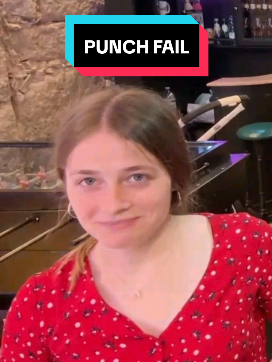 qoqsik's punches are strong... most of the times 🤣 #qoqsik #qoqsik1 @qoqsik #punch #punchingmachine #boxing #fail #twitch #irl #streaming 