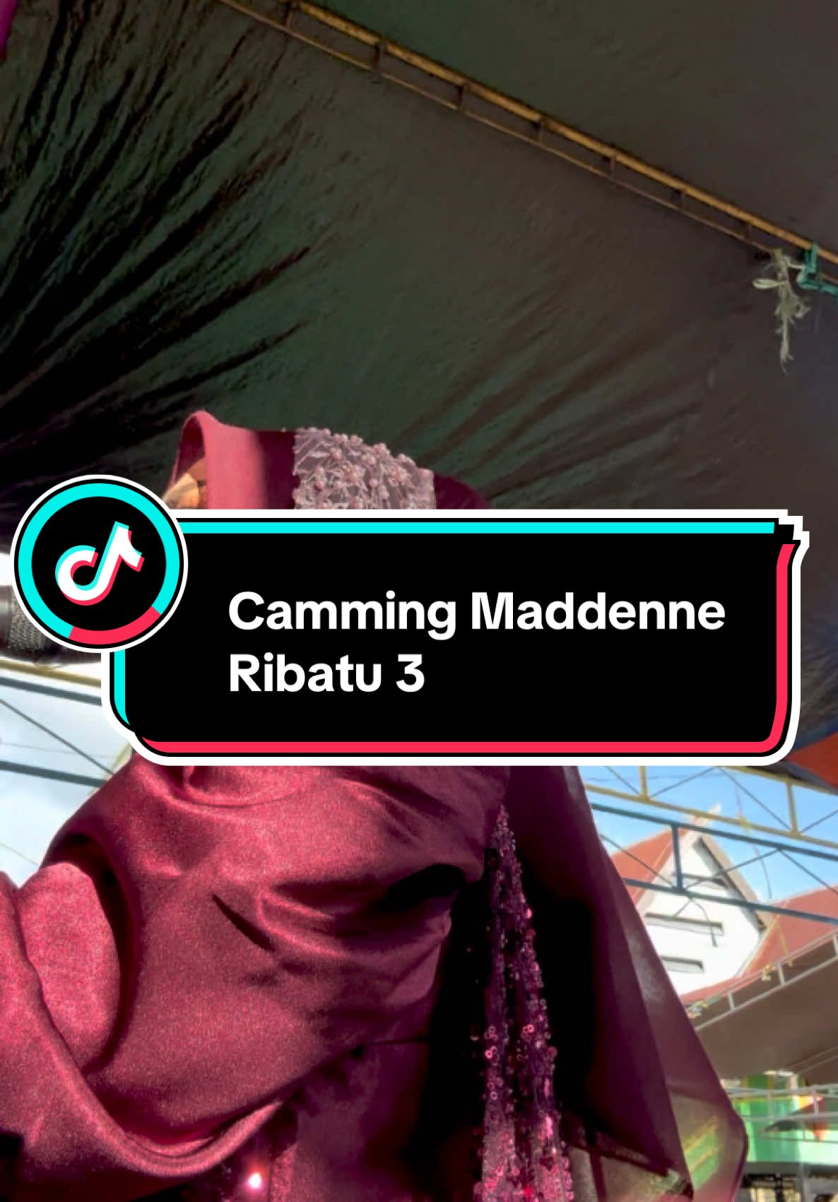 “Camming Maddenne Ribatu 3” Tak ada gunanya menyatukan perasaan yg sdh hancur lebur bak pasir. Kalau kutau akhir kisah kita seperti ini sy memilih tak bertemu dirimu. Mari kita jalan masing” sj. Untuk luka yg kau berikan akan kuterima dgn lapang dada Ada yg kisah cintanya sekacau lagu ini? Kalian memang harus berbesar hati dgn orng” yg tdk punya rasa bersalah Teman” biasanya orng nyanyi di verse 2. Tp sy memilih up Reffnya hehe Coming soon di chanel YT FAB yah #cammingmaddenneribatu3 #fitriadibabilqis 