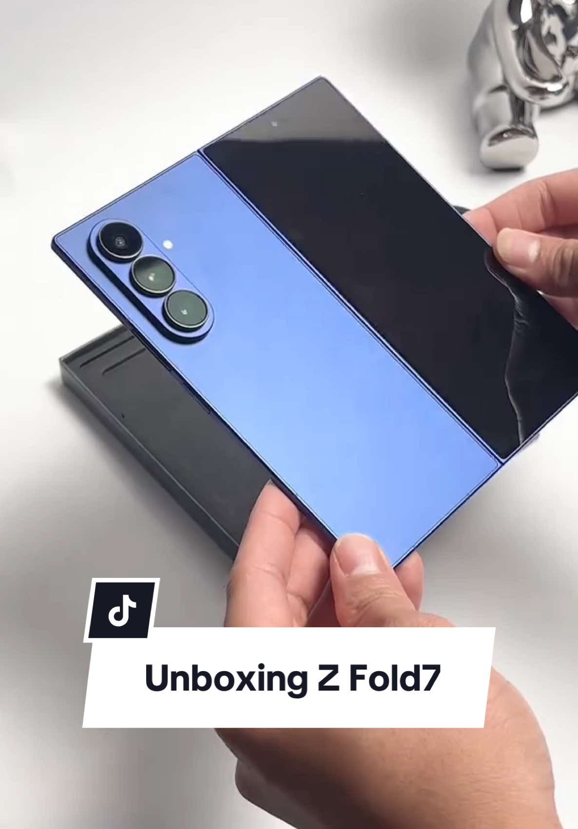 Unboxing Samsung Z Fold7🤯 Lebih tipis, lebih ringan, kamera baru, UI baru dan harga baru🤫 Galaxy Z Fold7 Rp28,499,000 (12/256 GB) Rp31,499,000 (12/512 GB) Rp34,999,000 (16/1 TB) #samsungunpacked #samsungzfold7 