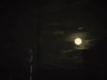 Trăng Tròn đấy … Nhưng lòng mình lại khuyết 🌙
