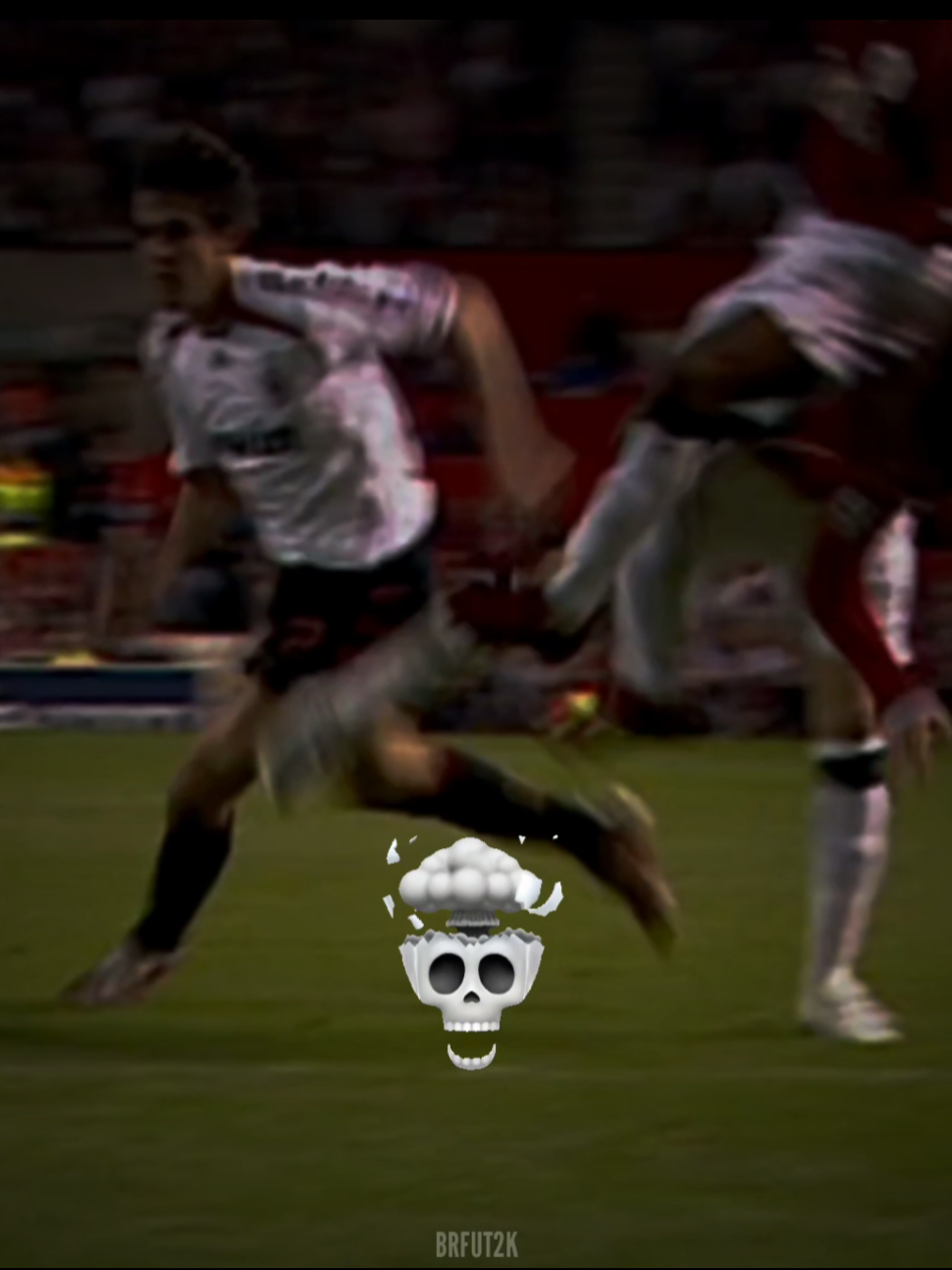 Kaká's skills at Milan ☠️ . . . . . #kaka #skills #football #milan #milano #italy #brasil #edit #footballtiktok #footballedit #fyp 