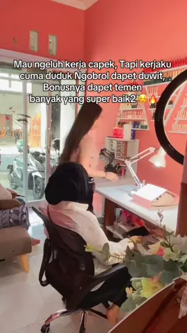 Selalu bersyukur di posisi saat ini , Tingkyu customer setia ku yg selalu menghibur setiap kali datang ke studio 🥰  #fyp #fypage #fyppppppppppppppppppppppp #nailist #nailtech #nailart #nailartist #nailartmarun #bojonegoeo #bojonegorohits #bojonegoro24jam 
