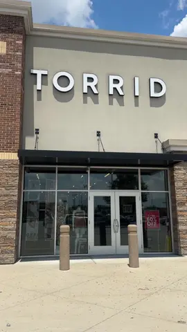 IT’S TORRID CASH WEEK! Now through July 20th, every $50 spent will earn you $25 in Torrid Cash. Don’t miss it! 🛍️ @Torrid #TorridPartner #shopping #haul #tryon 