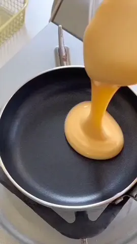Delicious Fluffy Pancakes 🥞 preparation take a bowl eggs 2 sugar 45g milk 180ml vegetable oil 10ml lemon juice 4ml mix well low gluten flour 200g baking powder 10g mix well Fry over low heat until bubbles appear on the surface turn over continue to bake decorate honey  butter #sweet #Recipe #fyp #balkan 