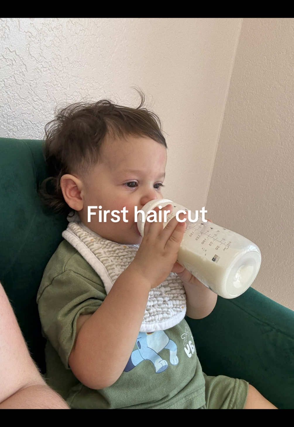 My baby looks so good! Thank you @TANOTHEBARBER for doing my boy clean😍 #fyp #hair #hairtok #toddlerhair #toddlerhaircut #mullet #toddlermullet 