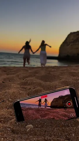 #sunset #holiday #girlsholiday #portugal #takemyhand #trend #fyp #sunrise #sea #beach #phonetrend  @D’Arcy Amber Taffs ✨ 