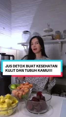 Jus sehat penuh manfaat! 🍹 Campuran bit, wortel, nanas, apel, dan lemon ini bukan cuma enak, tapi kaya khasiat: 🥕 Wortel – tinggi beta-karoten, bantu jaga kesehatan mata dan kulit. 🍍 Nanas – mengandung bromelain yang bantu pencernaan & anti-inflamasi. 🍏 Apel – kaya serat & antioksidan, bantu turunkan kolesterol dan jaga berat badan. 🍋 Lemon – tinggi vitamin C, bantu detoks & perkuat daya tahan tubuh. 🍠 Bit – bersihkan darah, turunkan tekanan darah, dan tingkatkan stamina. Jangan lupa gunain slowjuicer untuk jaga vitamin nya.  #juice #beetlejuice #slowjuicer #detox 