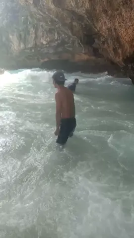 indahmya pantai suluban ulu watu bali