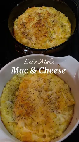 homemade Mac & Cheese 🧀👩🏻‍🍳 #macandcheese #homemadefood #Recipe #dinner #glutenfree #EasyRecipe #DinnerIdeas #macaroni  RECIPE: @Zealand  ❀ 1/4 cup butter ❀ 1/4 cup flour  ❀ Salt ❀ Black Pepper  ❀ 1 tbsp garlic powder ❀ 1 tbsp cayenne pepper ❀ 1 tbsp ground ginger  ❀ 1 cup sharp cheddar  ❀ 1 cup Gruyere cheese ❀ 1 cup of Gouda cheese  ❀ 1 cup Mozzarella cheese  ❀ 1 box of macaroni noodles  ❀ Bacon bits & Parsley as toppings 