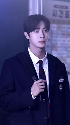 pesona cowo jalan kebalik🤭#chooyoungwoo #fyp #headoverheels #fypage 