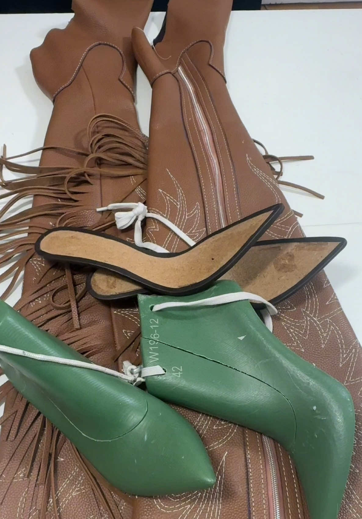Let’s make cowboys thigh highs boots 🤠✂️! #CustomBoots #ThighHighBoots #CowboyBoots #LeatherCraft #HandmadeShoes #Bootmaker #ShoemakingProcess #FashionDesigner #MadeWithLove #TikTokFashion #WesternStyle