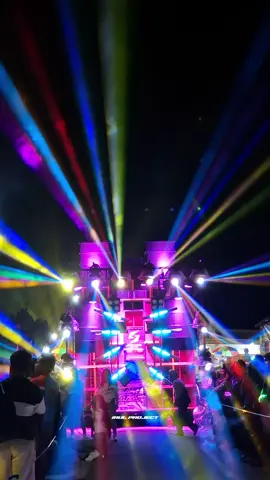 Pelangi malam plon🌈 @RISWANDA (Mahardika) PRO AUDIO @yt:MahardikaJR🩴 @sopongirolighting #ceksound #karnaval #karnavalsoundsystem #soundhoregjawatimur #tambakwatu #purwodadi #pasuruan24jam 