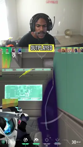 Timing is essential. #Valorant #valorantclips #valorantgameplay #streamer #garyknightii