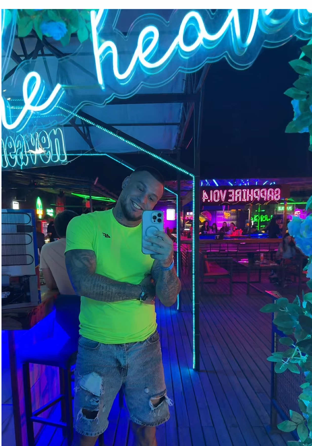Ну что за красавчик 😇