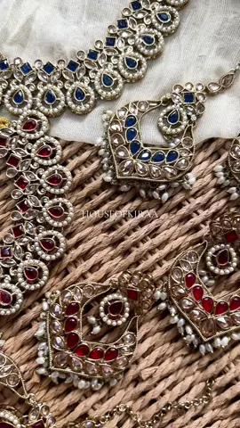 Grab these stunning choker sets whilst stock lasts in our introductory prices ♥️🫶🏽 #polkijewellery #houseofkiraa #asianjewellery #partywear #indianfashion 