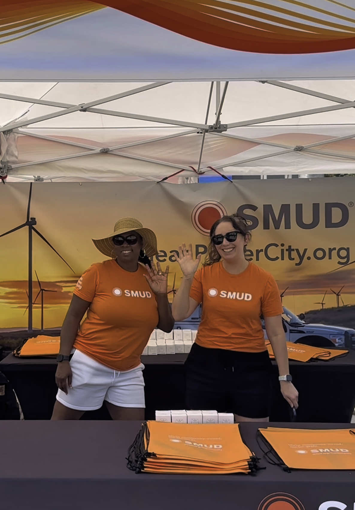We’re at the California State Fair for Giving Friday! Join us at the entrance and bring 5 non-perishable, non-expired items per person by 2 p.m. to support Sacramento Food Bank and receive a free same-day fair ticket! While you're enjoying the fair, swing by our booth, say hi, grab some swag and join the charge! Can't make it today? No problem! Our next Giving Fridays are on July 18 and 25. Visit bit.ly/GivingFriday2025 for more info. See you there! #GivingFriday #CaliforniaStateFair