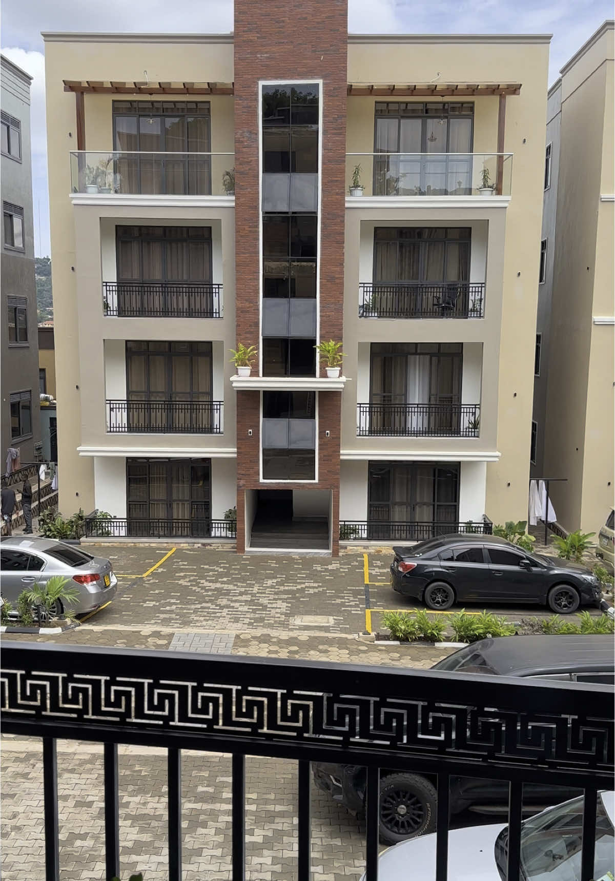 I have the cheapest Airbnbs near Kampala even for few hours. 📞 0754475408 Green app 0726065256 #TikTokRealEstateEthereal #airbnbfinds #airbnbhost #airbnbexperience #ethrealestate #airbnb #airbnbadvice #creatorsearchinsights 