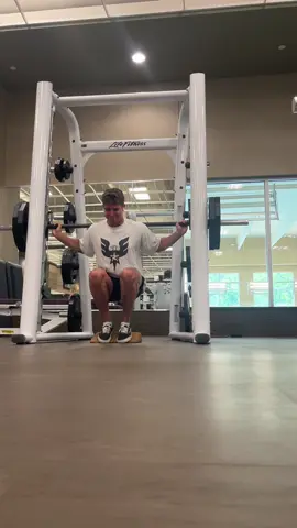 Didnt record adductors and hammy curls, but full lower day more quad focused, then next one will be hammy focused.  Ended with 30 min on stairmaster. Legs r definitely my weak point but trying to bring them up. - - - - - - - - - - - #gym #lifting #motivation 