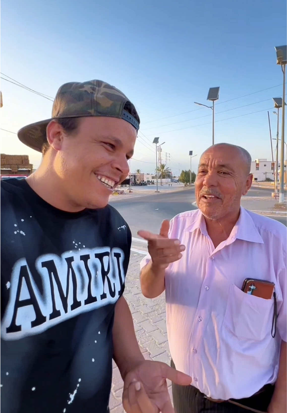 الفيديو هاذا ابعثه لكل شخص خرج من حياتك قوله ريح السد😂كالعادة الشاعر الطاهر انبيخة يبدع من جديد❤️#قبلي_الجنوب_التونسي🤩😘💜 #تونس🇹🇳 #شعر #allagui #الشعب_الصيني_ماله_حل😂😂 #😂 #😂😂😂 