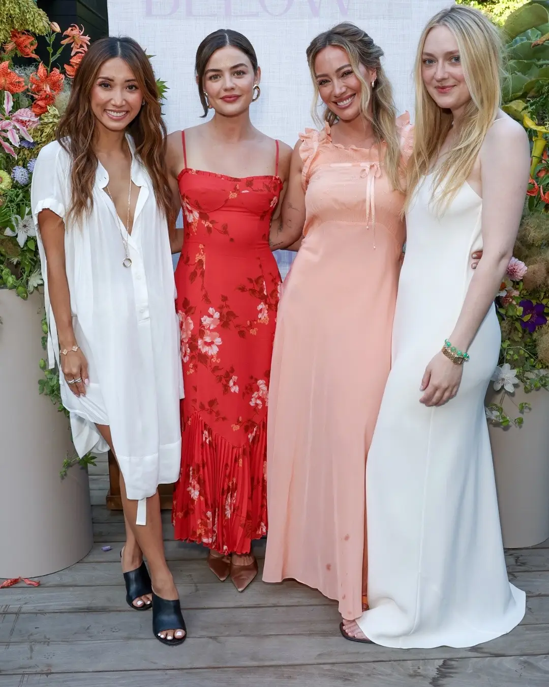 Childhood me is screaming right now. 😭 Hilary Duff, Dakota Fanning, Brenda Song, and Lucy Hale gathered for Hilary's Good Ideas dinner. ❤️ 📸: Chelsea Lauren/Shutterstock for InStyle