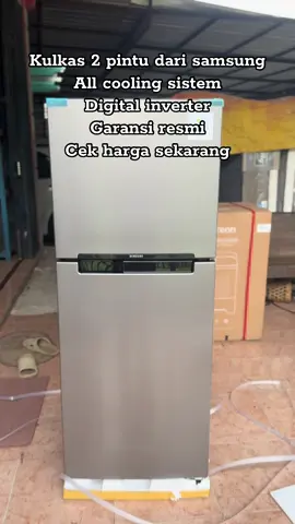 Produk samsung  emang nggak pernah gagal bosku secakep ini #kulkas #kulkas2pintu #samsung #samsungindonesia #guncang77 
