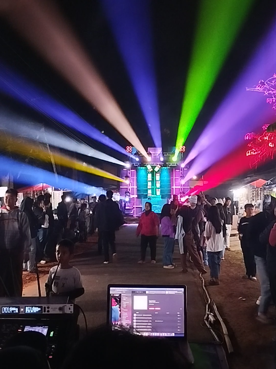 evonix 😋 cek sound karnaval urek urek 2025 #soundsystem #horeg #soundsystemjawatimur #horegjawatimur #karnavalsoundsystem 