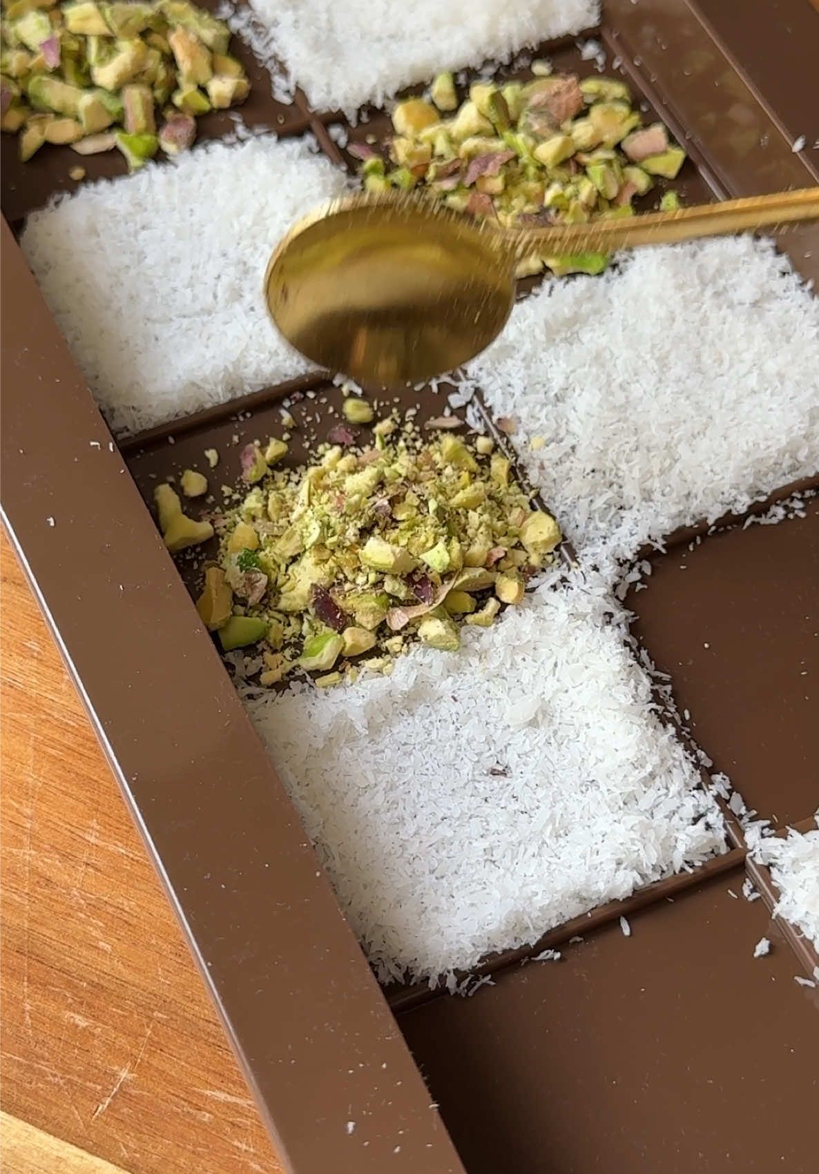 Viral Dubai Chocolate Bar! Part 1 #chocolatebar #Recipe #dubaichocolate #asmr #chocolateasmr #asmrsounds #pistachio #pistachiochocolate   #pistachos #tahini