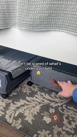 Tired of clutter? These under-the-bed storage boxes are a game changer for small spaces. Perfect storage solution for kids’ rooms, bedrooms, or seasonal clothes. Durable, easy to slide, and stackable. Organize your space without sacrificing style or floor space. #storagehacks #storageorganization #underbedstorage #storagebox #storagesolution #storageboxes 