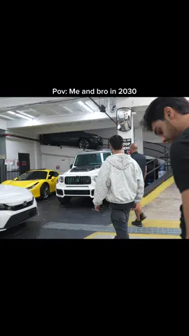 send this to your brother 🔥🤝🏻 #money #mindset #motivation #rich #luxury #miami #mindsetmotivation  #usa #saamirmithwani 