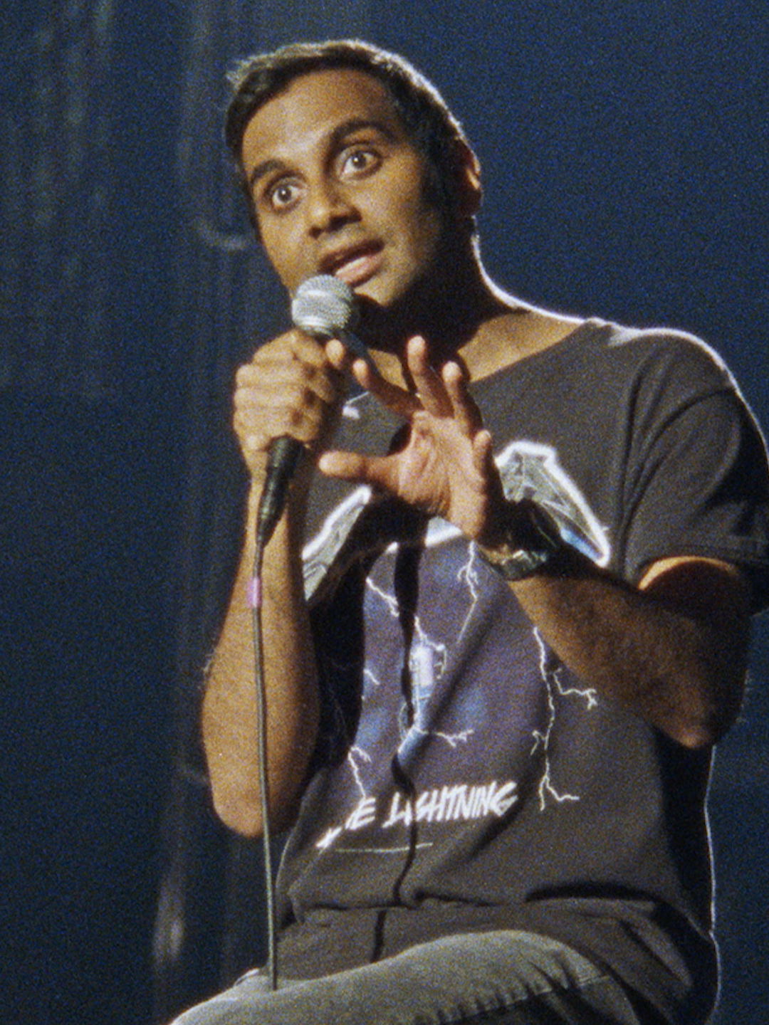 It was a weird time... #AzizAnsari #standup #comedy #netflix #netflixisajoke #America #history #men #women #tips #relatable