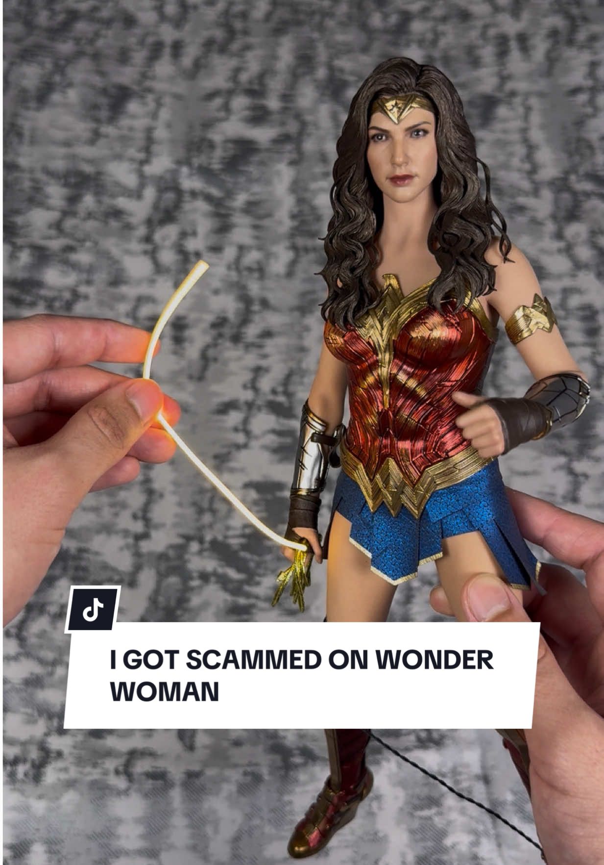 I GOT SCAMMED ON MY WONDER WOMAN 💔 @KingKollects #wonderwoman #lassooftruth #galgadot #dc #superman #hottoys #actionfigures #scammed 