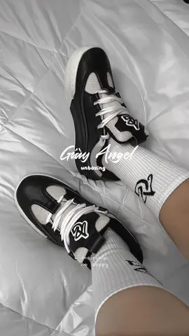 Giày xinh nha mí bà 👟✨#Giày #sneakers #giaysneaker #angel  #giaythethaonu #viral #giaybatanu #viral #fyp #xh #thoitrang 