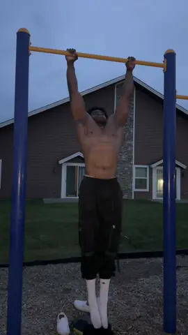 New strength coming soon on the bars🙂‍↕️ #foryou #viral #calisthenics #pullups #frontlever #workout #motivation #Fitness #fypシ 