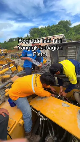 Jangan lupa makan biar gk is dead #anaktambang #kulitambang👷 #tambanghitz #tambangbatubarakalimantan #tambangbatubara #fyy #fyp 