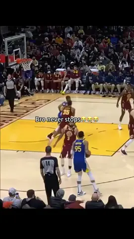 Curry’s off ball movement is pure artistry 🥵🥰#fyp #curry 