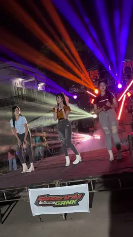 Cek Sound @@pdk_audio_official Tanjungrejo Pati.                                 @novita✨ @nlly @Margaretha.real✔️ #dancer #dancercantik #horegmania_official #ceksound #fyppppppppppppppppppppppp 