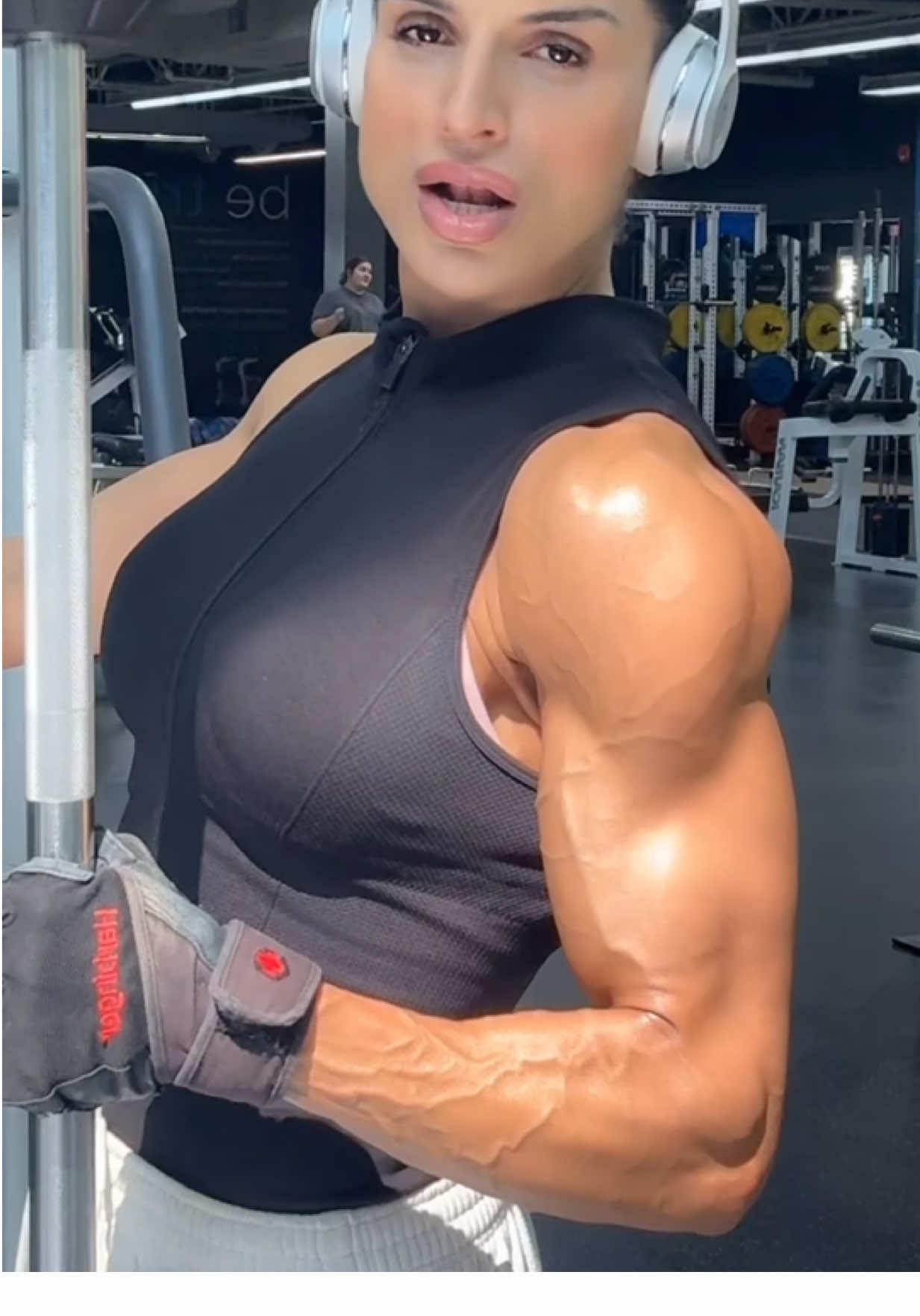 I don't need your approval, I approve of myself.😊#2025💪♠️  #shoulderworkout 