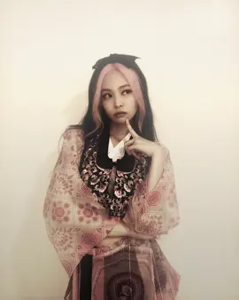 :ㅡngày của di @eunoia𐙚 . chúc nhỏ di snvv nhaㅡ#jennie #jenniekim #emy_luva #kkilw #thmd༘ #tns🦐🦔 