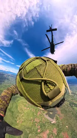 First jump at bulagay DZ with my snappy seniors 🫡🪂muntik ng maging kwento yung paa ko 😅  #fypシ゚viral #foryoupage #militaryfreefall #jointhearmy #specialforces #blueskies #capcut 
